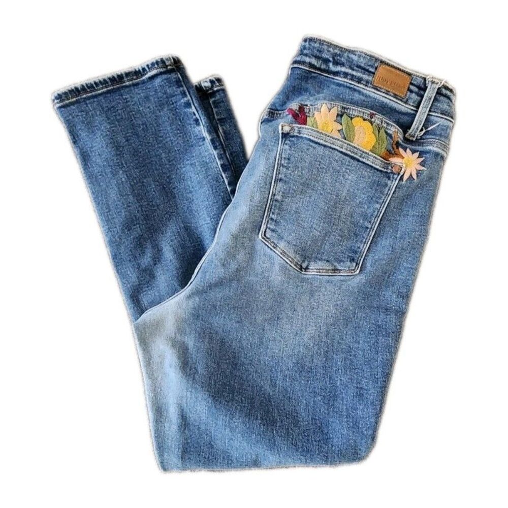 Judy Blue Jeans Size 20W Relaxed Stretch Skinny Distressed Floral Embroidered